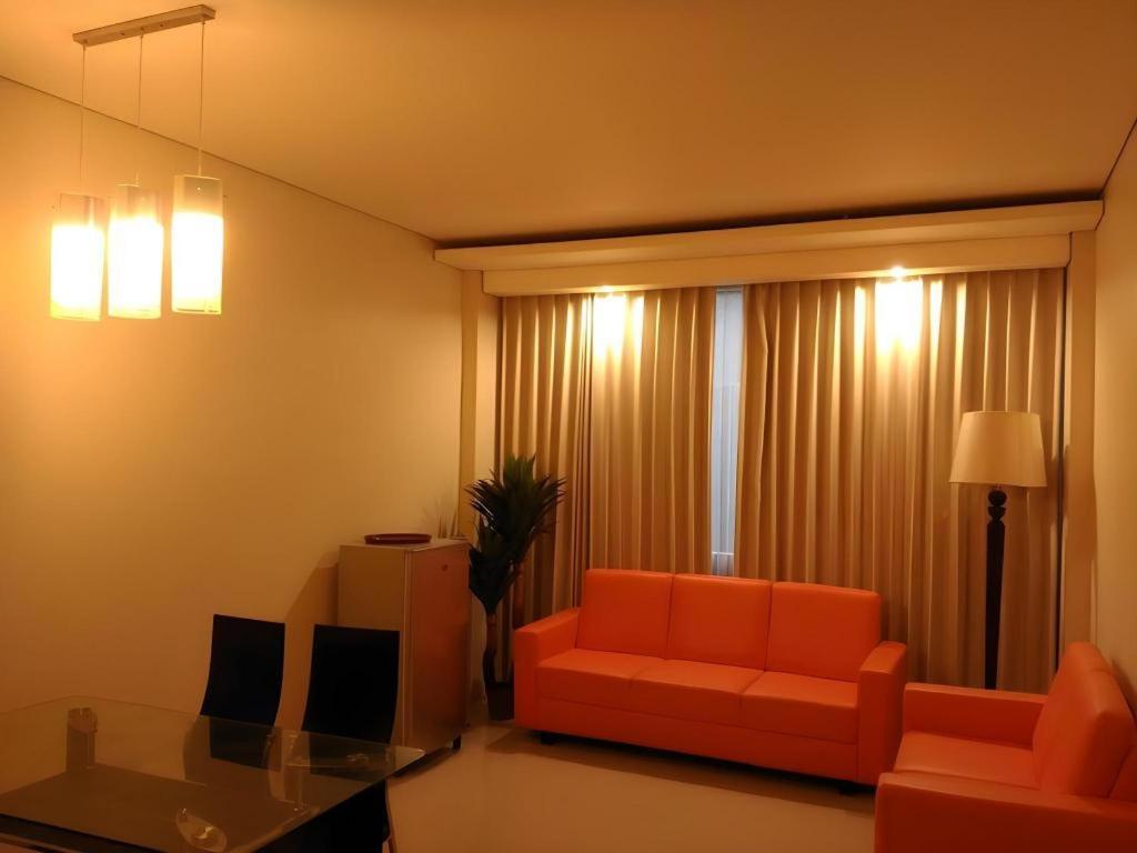 Kharisma Hotel Madiun Esterno foto
